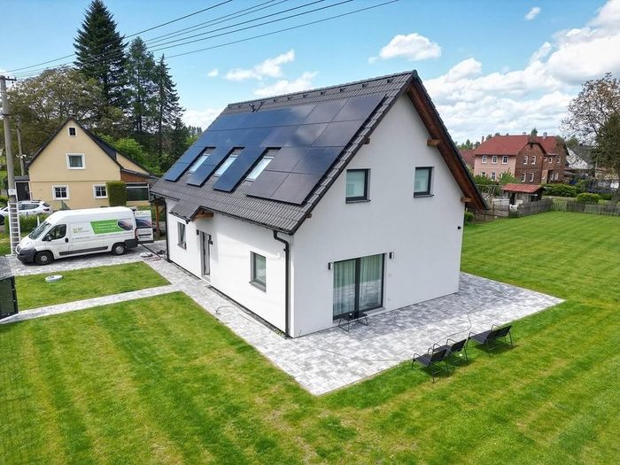 Fotovoltaika na rodinném domě v Krásné Lípě 10,44 kWp
