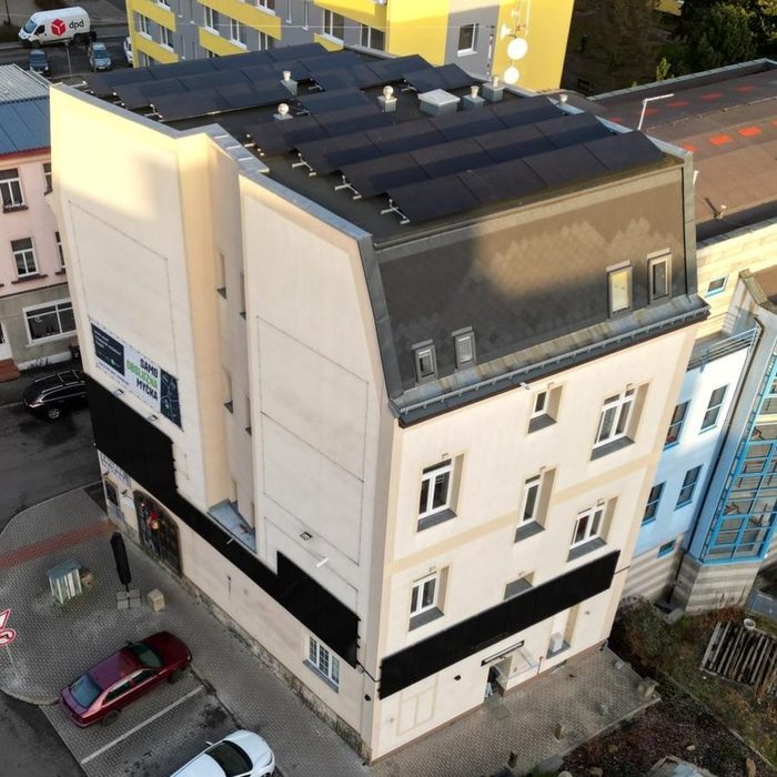 Fotovoltaika na bytovém domě 28,3 kWp s baterií